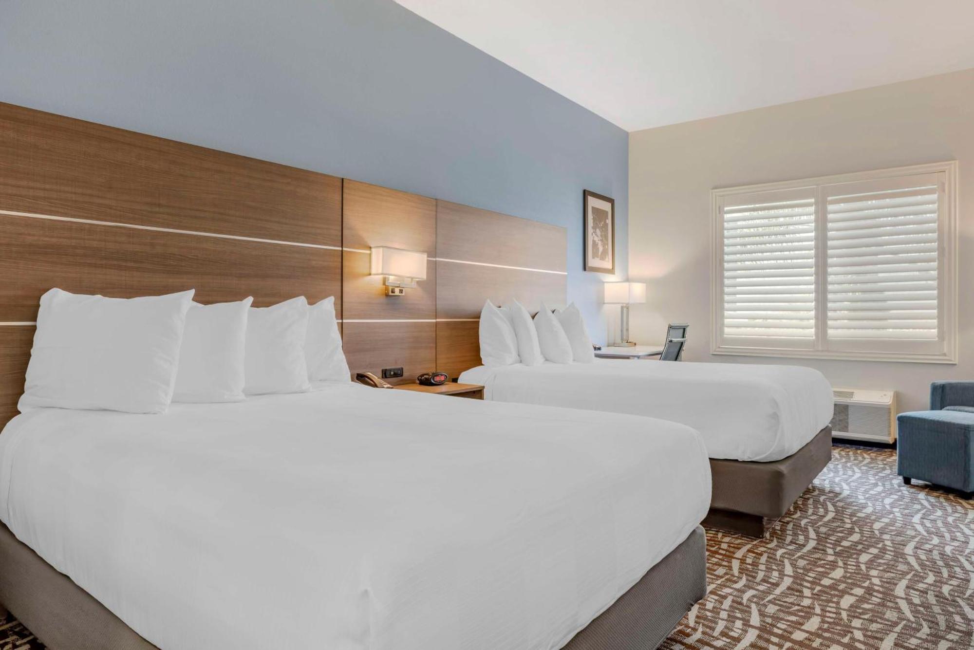 Best Western Plus Lake Elsinore Inn & Suites Zewnętrze zdjęcie