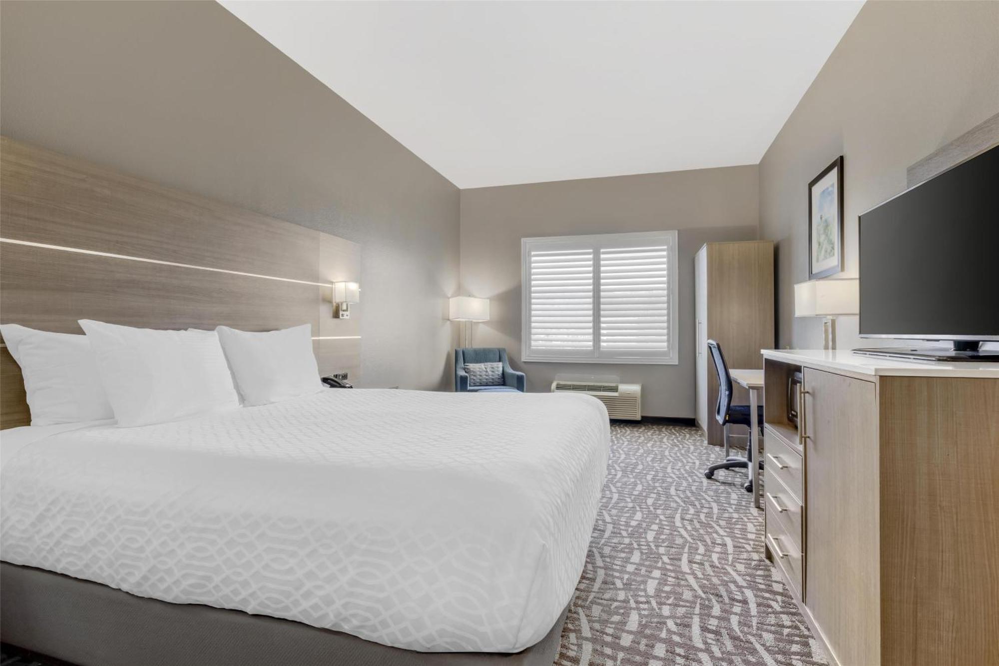 Best Western Plus Lake Elsinore Inn & Suites Zewnętrze zdjęcie