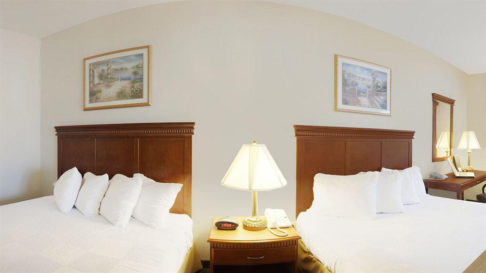 Best Western Plus Lake Elsinore Inn & Suites Zewnętrze zdjęcie